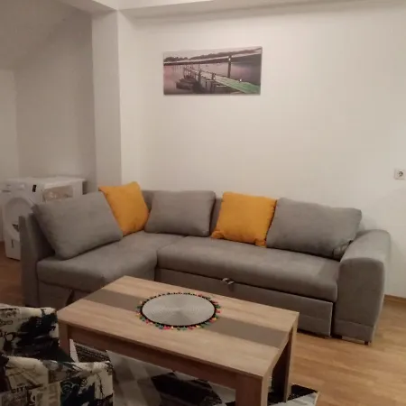 Apartment Flamanita *